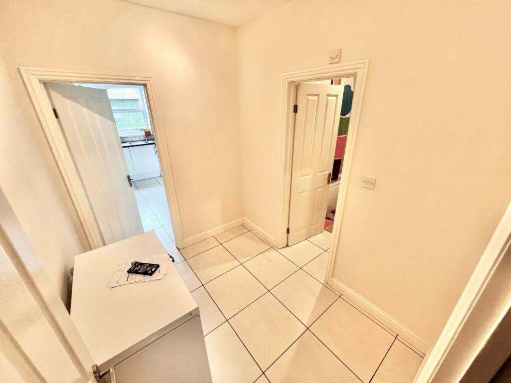 Lovely Spacious Room Near Train Station And University Dallington  Exterior foto