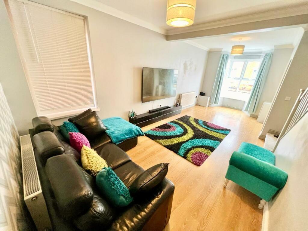 Lovely Spacious Room Near Train Station And University Dallington  Exterior foto