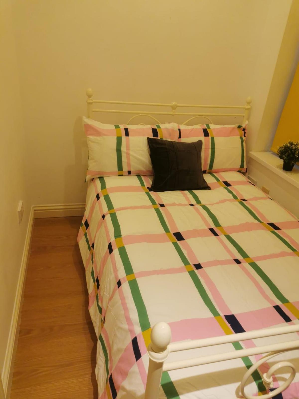 Lovely Spacious Room Near Train Station And University Dallington  Exterior foto